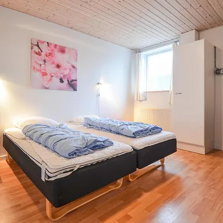 Lystrup Gamle Skole Allingabro V Holiday home *
