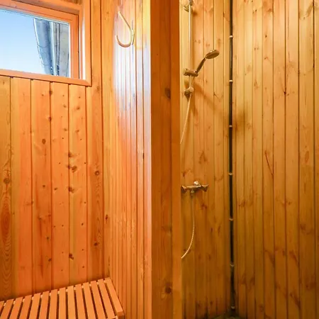 Lystrup Gamle Skole Allingabro V Holiday home *