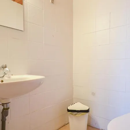 Lystrup Gamle Skole Allingabro V Holiday home *